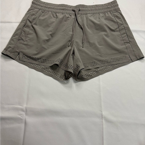 Athleta Gray Athletic Shorts Lightweight Relaxed Fit - Picture 1 of 5